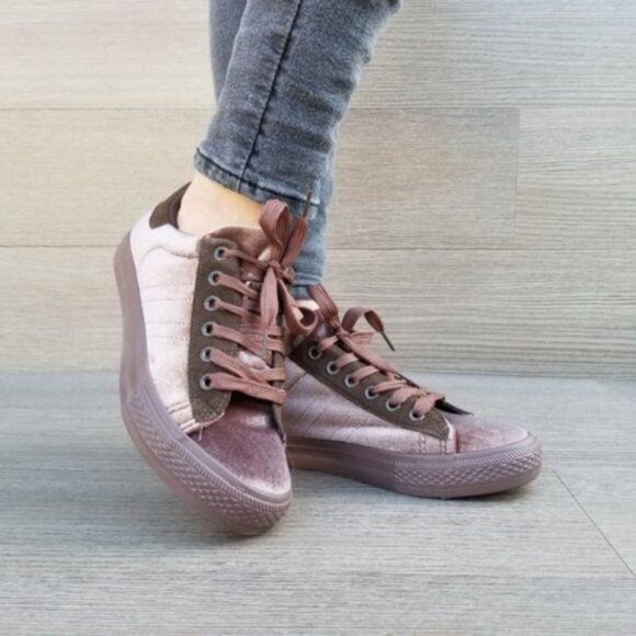 Velvet Fashion Low Tops Sneakers - Picture 4 of 8